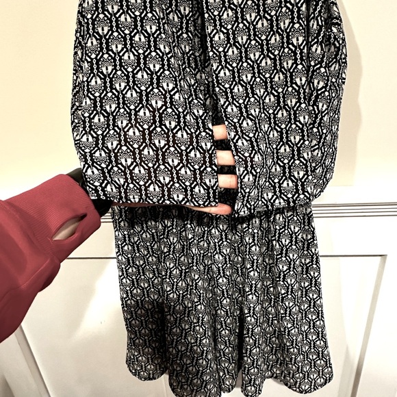 Black and white romper - Picture 6 of 8